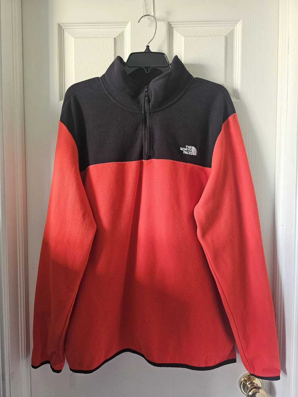 The North Face Mns TKA Glacier 1/4 Zip Fleece Pullover Red/Black Sweater SZ XL.